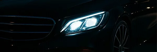 Becuri auto 12V
