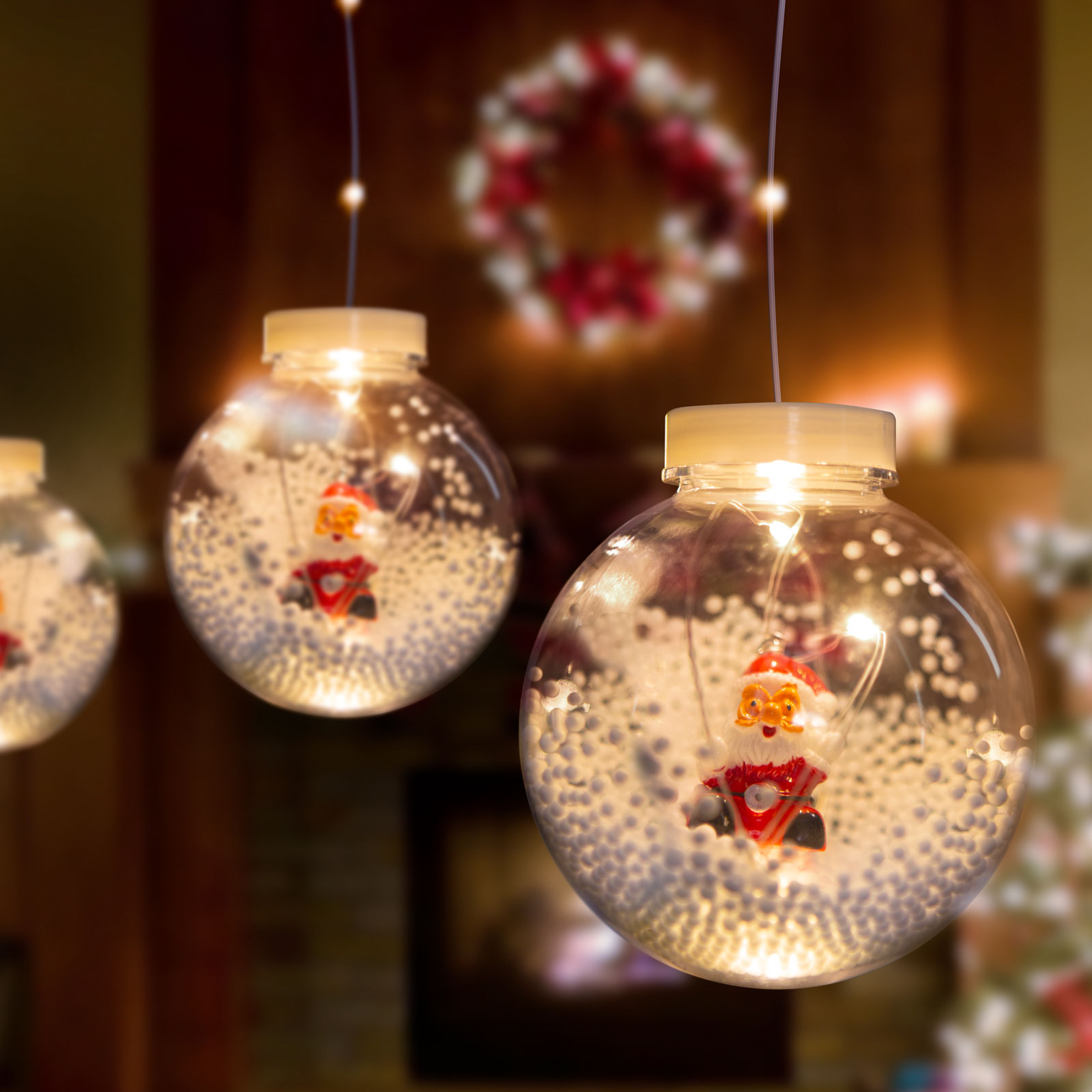 Perdea luminoasă LED - glob de zăpadă cu Moș Crăciun - 2,7 x 0,75 m - 110 LED-uri alb cald - IP44 thumb