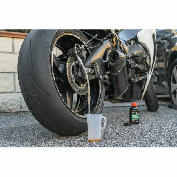 Brake, brake bleeding kit