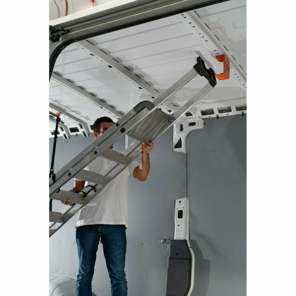 Van Ladder Holder, suport interior pentru scara cu fixare pe plafon in compartimentul de marfa
