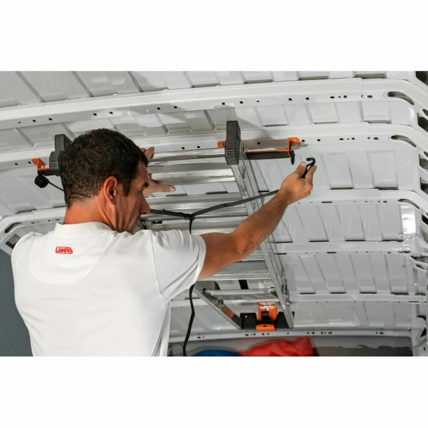 Van Ladder Holder, suport interior pentru scara cu fixare pe plafon in compartimentul de marfa