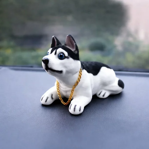 Ornament auto interior, caine care da din cap - Husky