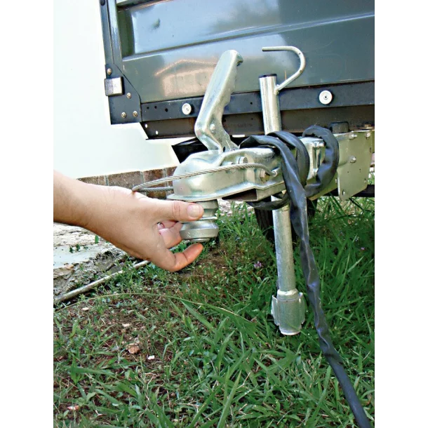 Trailer hitch lock