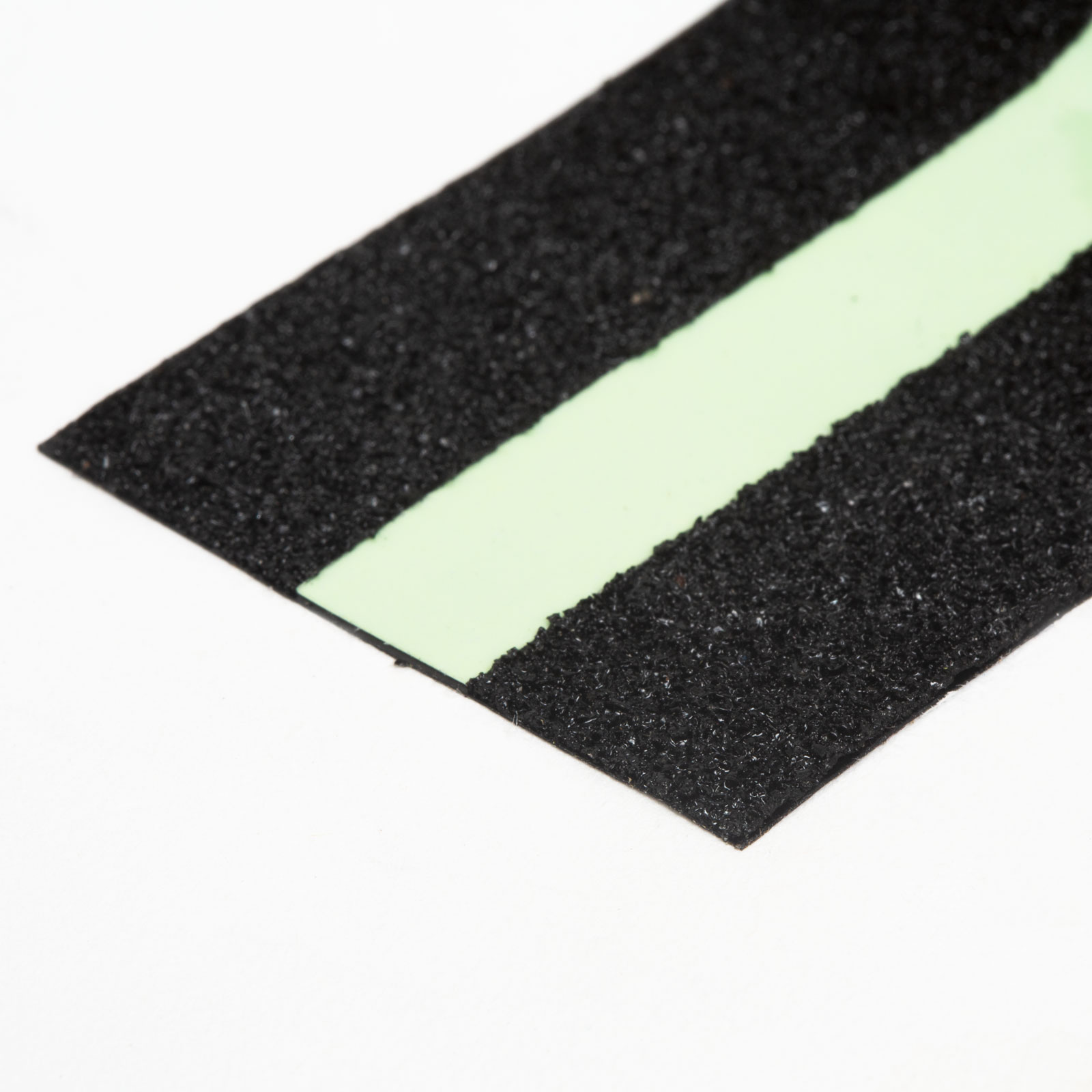 Adhesive tape - non-slip - 5 m x 50 mm -phosphorescent / black thumb