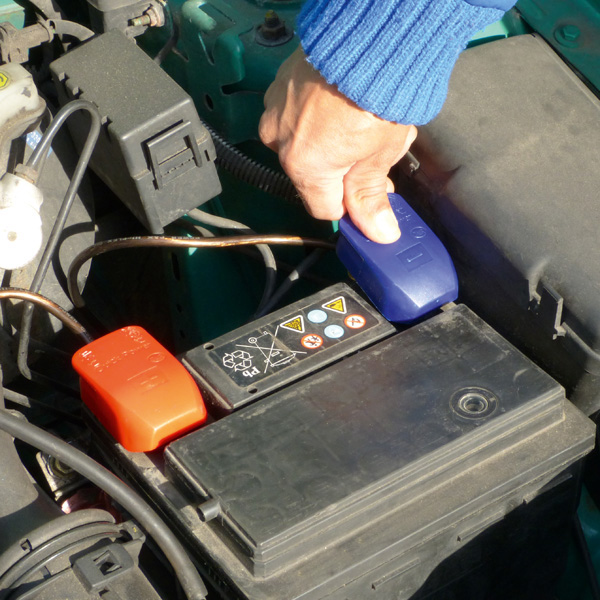 Carpoint 800W-os Akkumulátor saru készlet gyorscsatlakozós rendszerrel 2db - Piros/Kék thumb