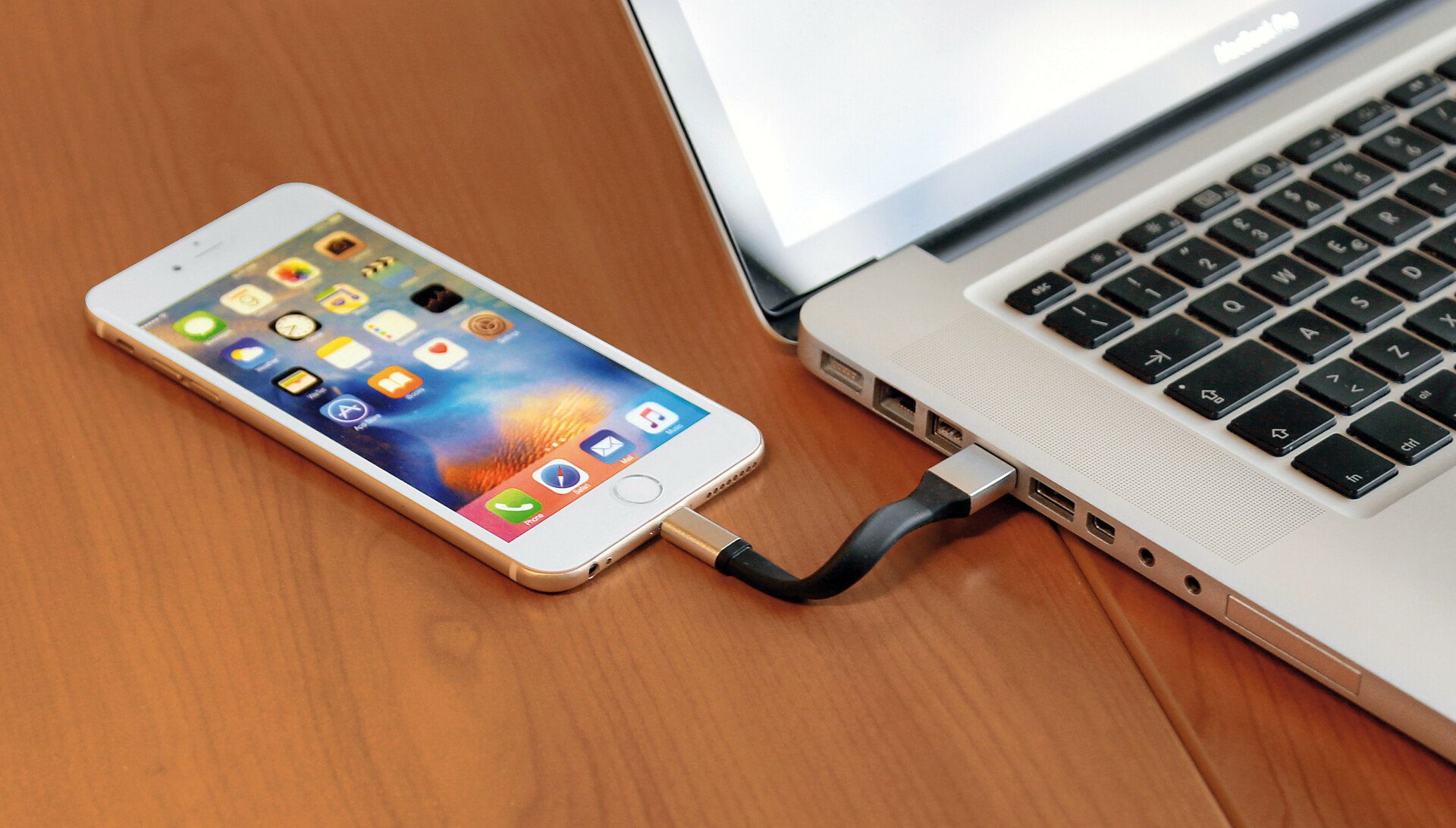 Key chain with Usb > Lightning cable - 10 cm thumb