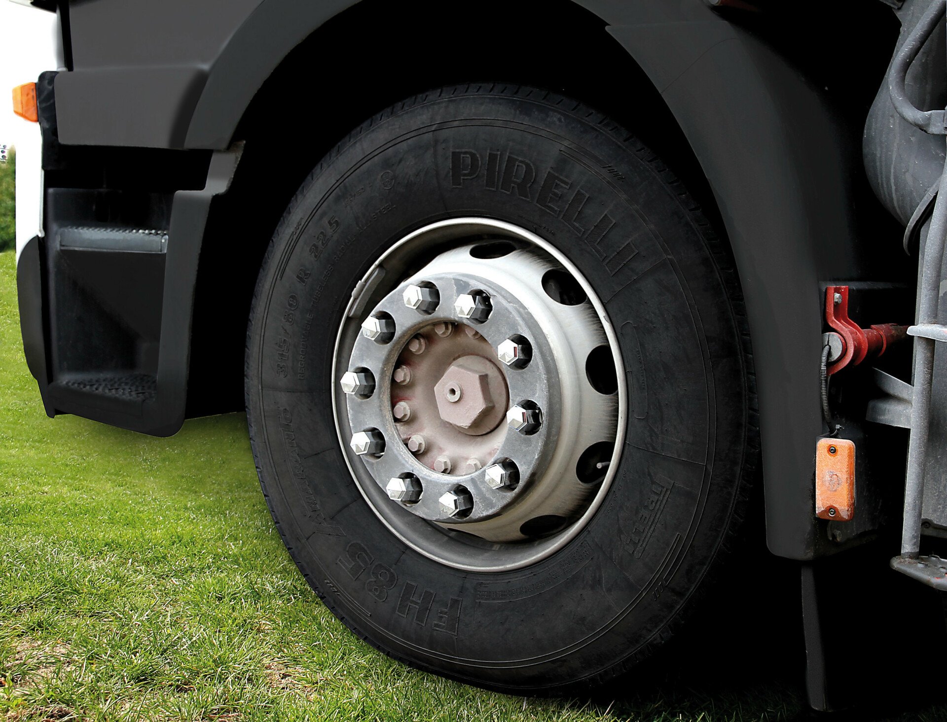 ABS truck nut-covers, 10 pcs set - 32mm - Chrome thumb