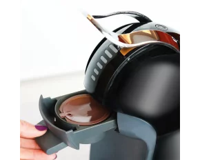 Refillable plastic coffee capsules