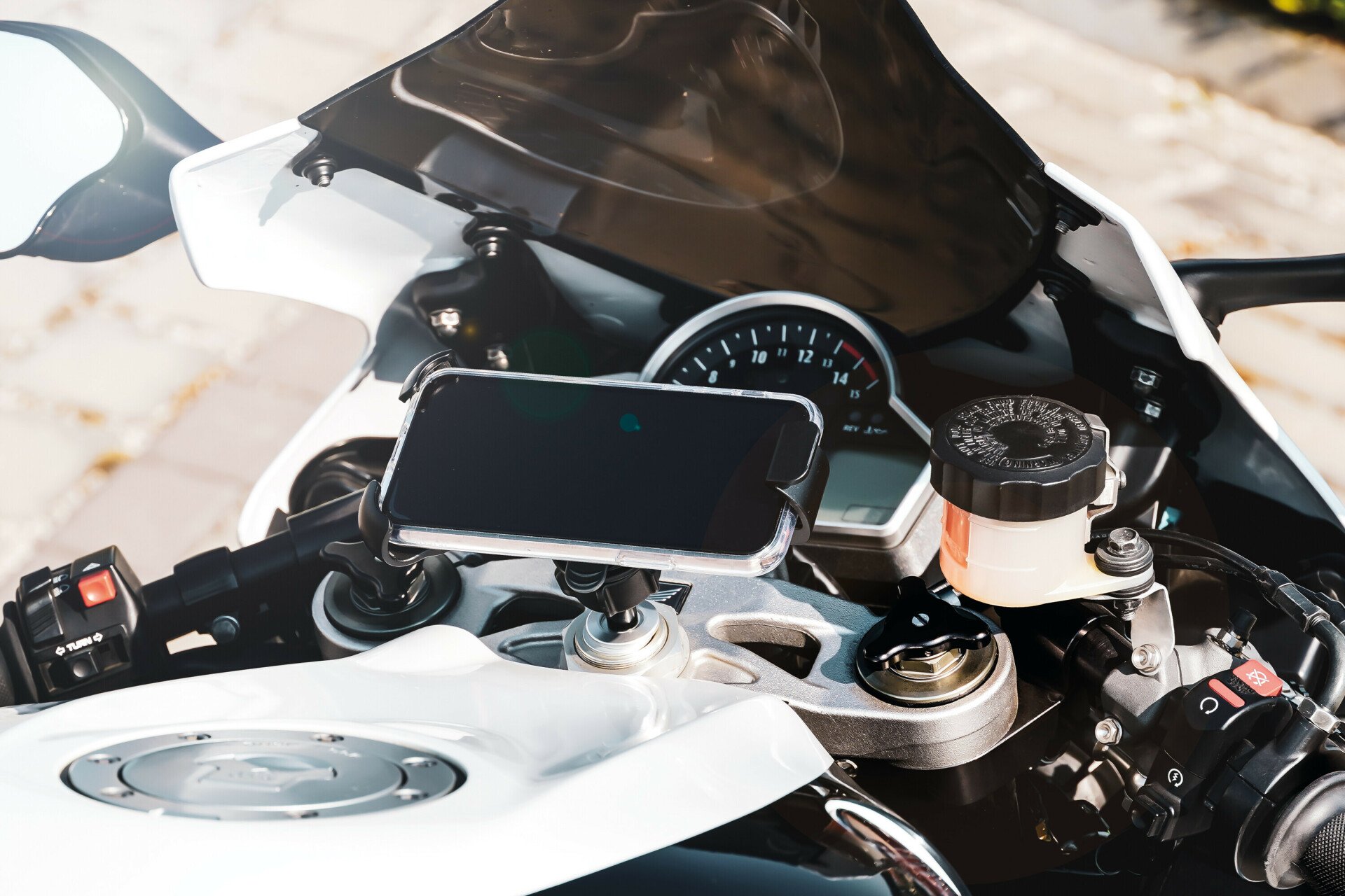 Carcasa universala cu racire prin aer Opti Case pentru suporti telefon mobil Opti Line - Resigilat thumb