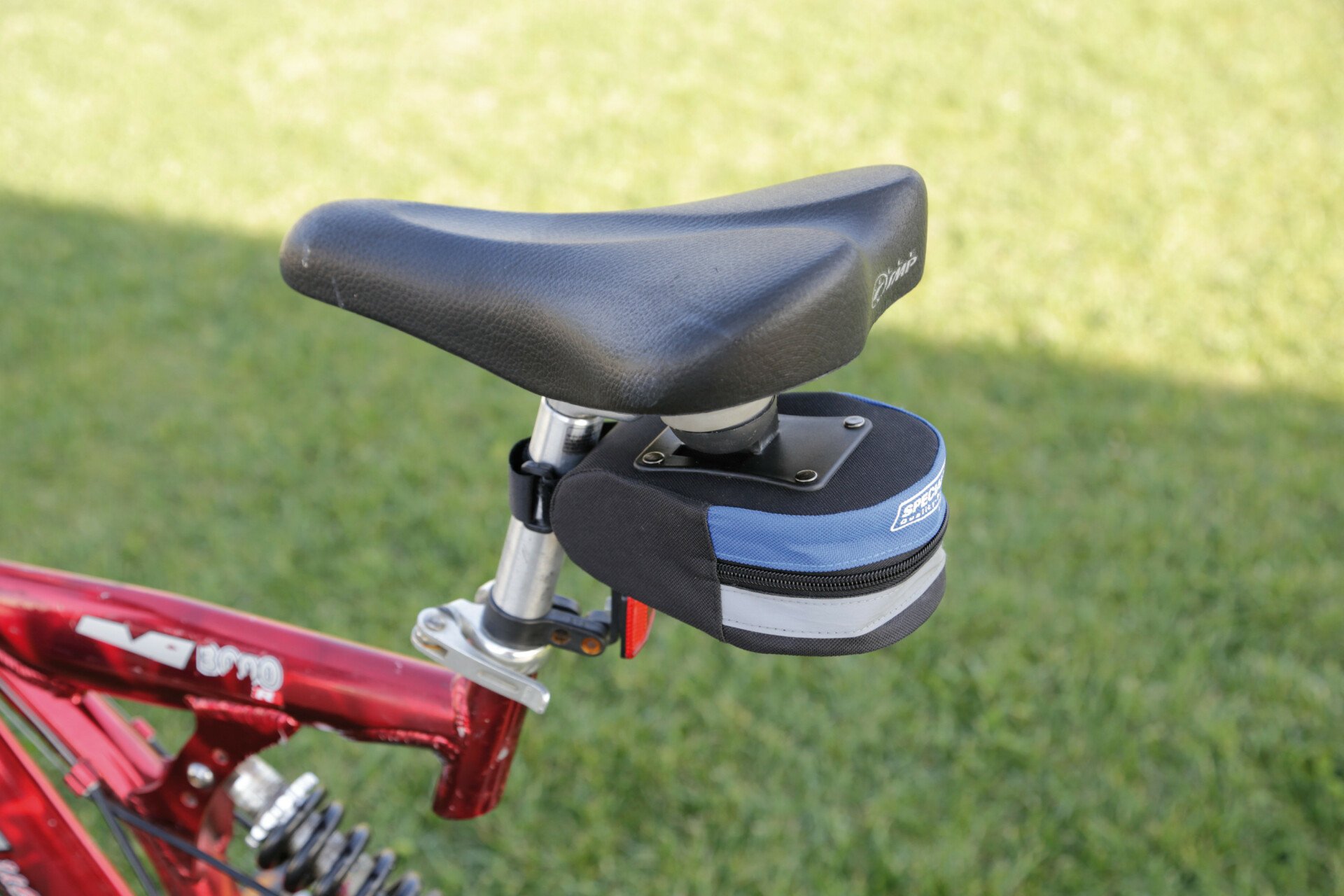 Lampa gyors kioldású kerékpár nyeregtáska thumb
