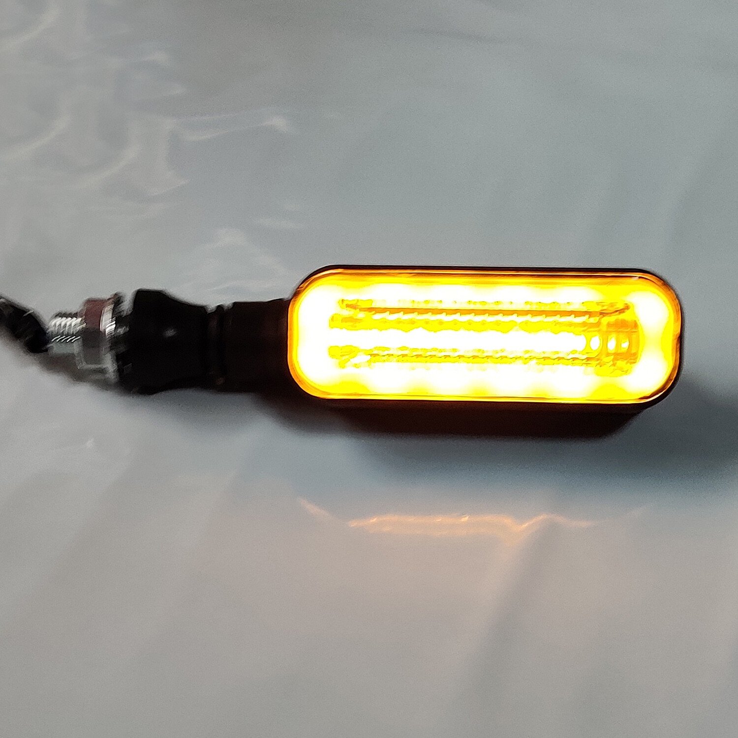 Lampi semnalizare directie mers cu lumina secventiala si pozitie LED 12V 2buc - Fata thumb