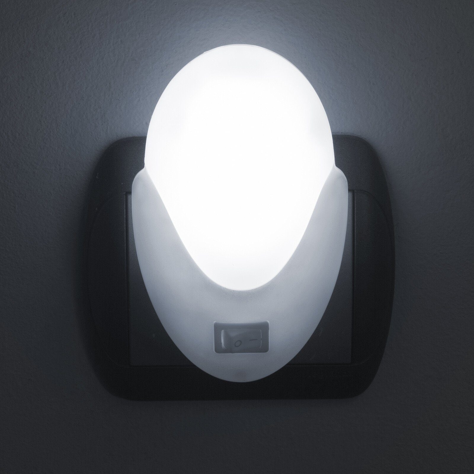 Lumina de veghe LED cu intrerupator- Phenom thumb