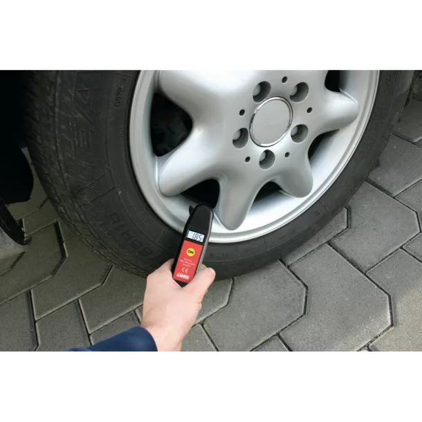 Digital tire pressure gauge Lampa