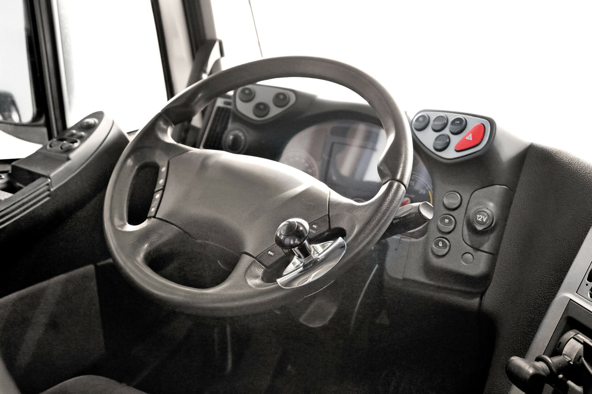 Steering wheel knob thumb