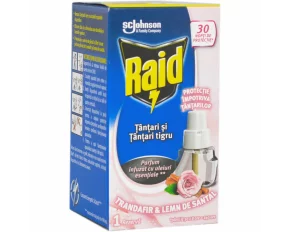 Rezerva lichid impotriva tantarilor Raid, Trandafir si Lemn de Santal, 30 nopti, 21ml