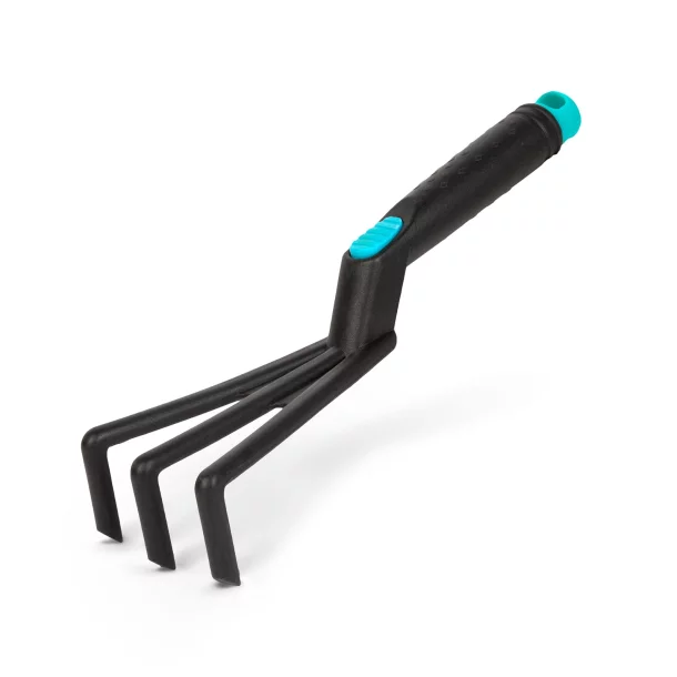 Handheld forked cultivator