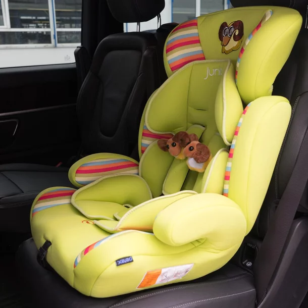 Comfort 601 Gyerek autósülés 2 az 1-ben, ECE R44/04, 9-36 kg - Zöld