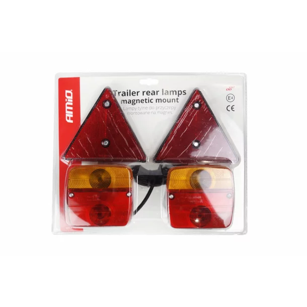 Magnetic trailer lamp set with triangle