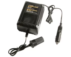 Transformator curent de la 24V la 12V Carpoint