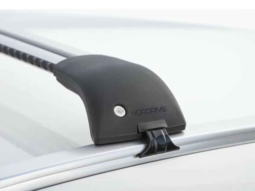 Hogyan válaszd ki a megfelelő tetőcsomagtartó rudakat az autódhoz – Teljes útmutató