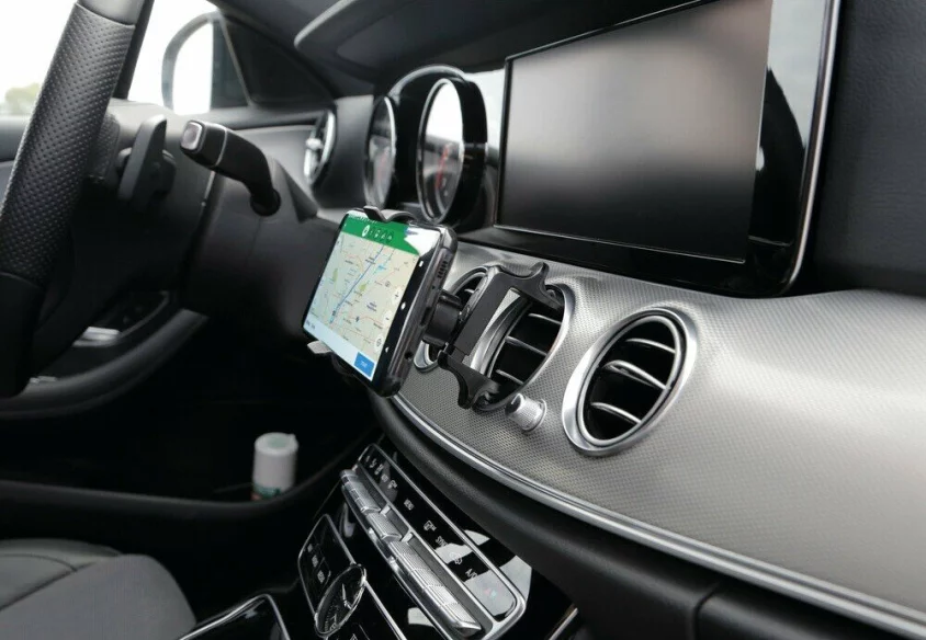 Suport telefon auto: Alegerea optimă pentru ventilație, bord sau parbriz