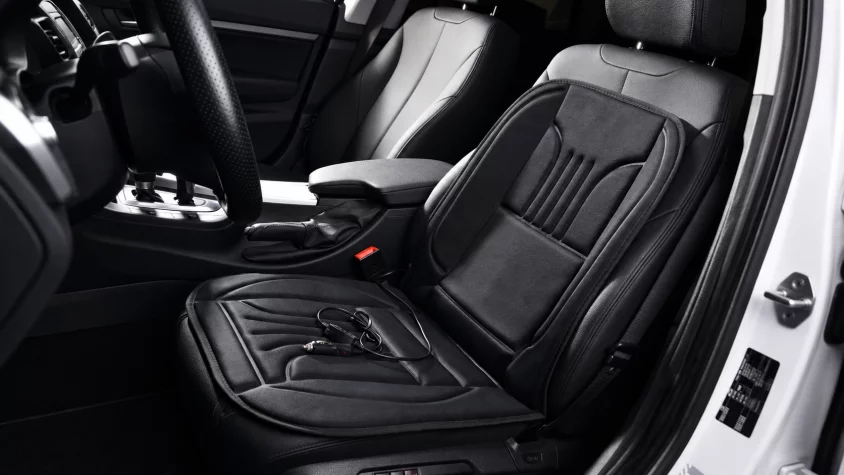 Huse auto cu încălzire 12V: confort în diminețile reci